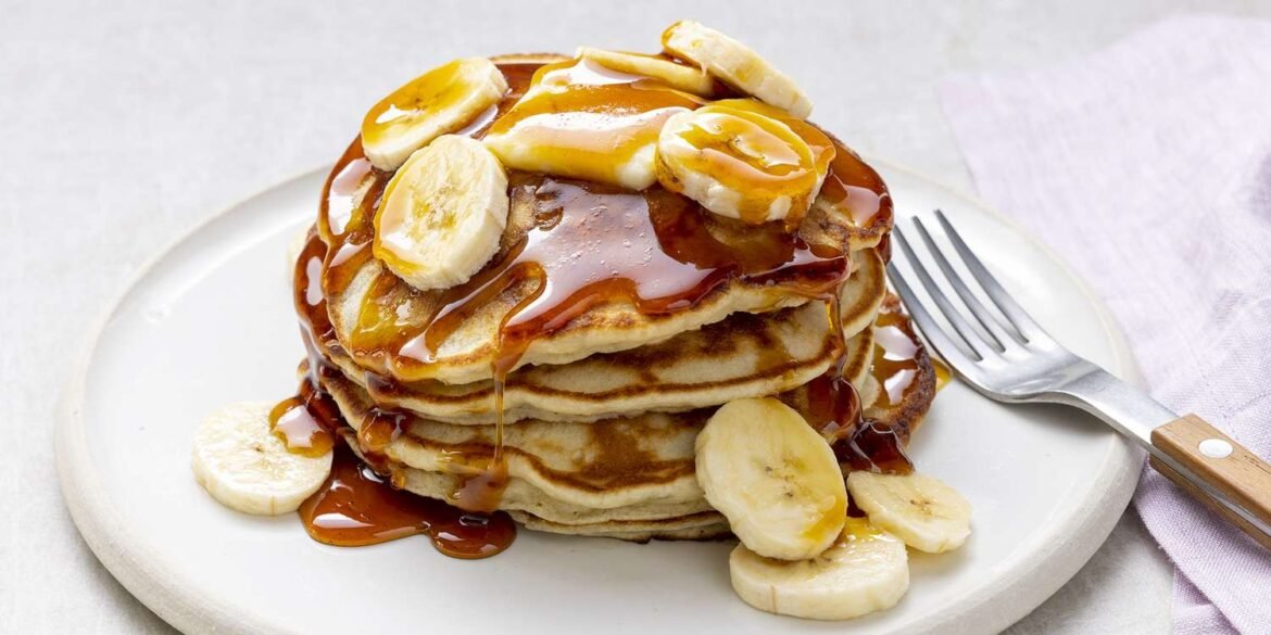 Fluffy Banana Pancakes with Maple Drizzle