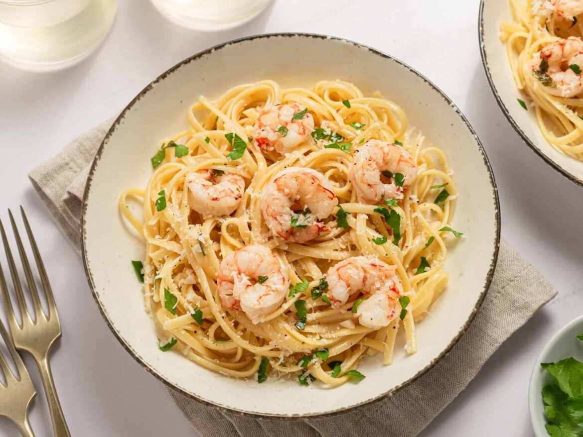 Garlic Butter Shrimp Linguine