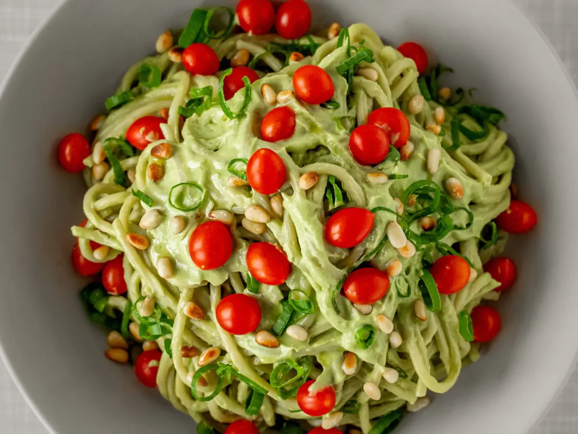 Creamy Avocado Pasta with Garlic and Lime